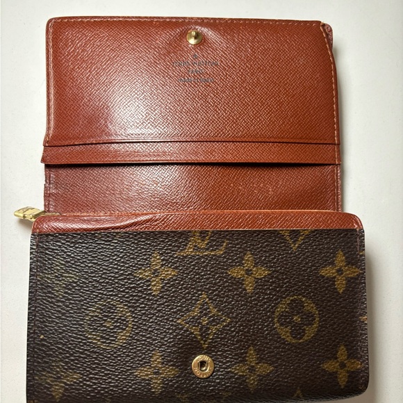 Louis Vuitton Monogram Wallet - Used - Picture 9 of 12